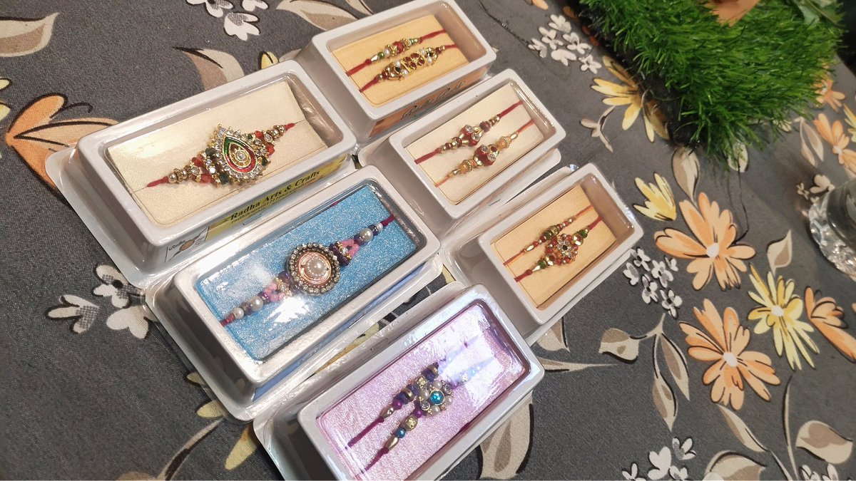 NgoAvani's tweet photo. 🌸 Why Choose Avani Sanstha's Rakhis?
💪 Empowering Deprived Girls:Your purchasedirectlycontributestotheireducation,skilldevelopment,&amp;alifeofdignity.
SpreadingSmiles:By wearingan"AvaniSansthaRakhi"ucarryapieceoftheirdreams&amp;aspirations,spreadingsmileswhereveryougo#SupportNGO https://t.co/bC6jpgFAvA