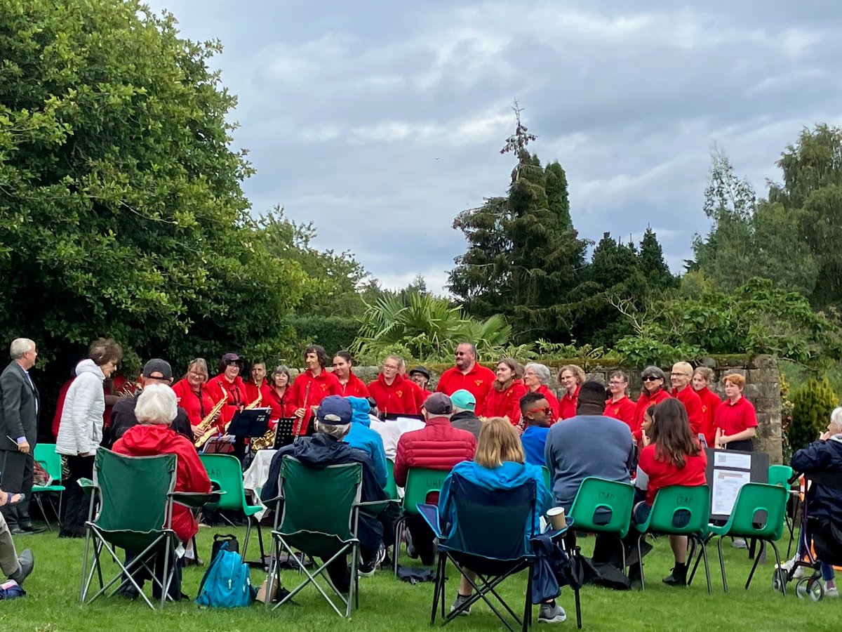 LeedsConcerts's tweet photo. Free concerts this Sunday at Alwoodley Village Green, Dartmouth Park - Morley, Pudsey Park, Stanningley Park and Wetherby Riverside Bandstand.          

2:30pm-4:30pm           
See who is performing ⬇️
https://t.co/OI6QRwotbB 

📷Netti Cairns https://t.co/hxjctyuIT9