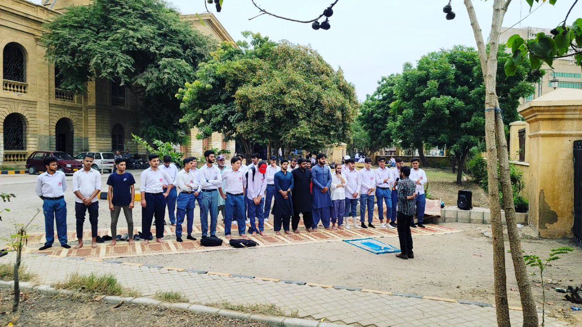 DJ_IJT's tweet photo. غائبانہ نماز جنازہ
علامہ دلاور حسین سعیدی ؒ
رہنما @BJI_Official
بمقام: DJ. Science College

Islami Jamiat -e- Talaba (South) Karachi https://t.co/uNqAym3V5O