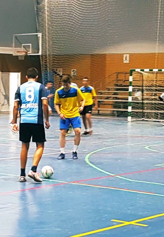 ElPozoFS's tweet photo. 𝗖𝗼𝗺𝘂𝗻𝗶𝗰𝗮𝗱𝗼 𝗺𝗲́𝗱𝗶𝗰𝗼 ❗

@sergiods15 se ha producido una lesión en el bíceps femoral de la pierna izquierda en el encuentro de ayer. Es baja y su evolución marcará su disponibilidad para los próximos encuentros. https://t.co/gAEUAeJg5t