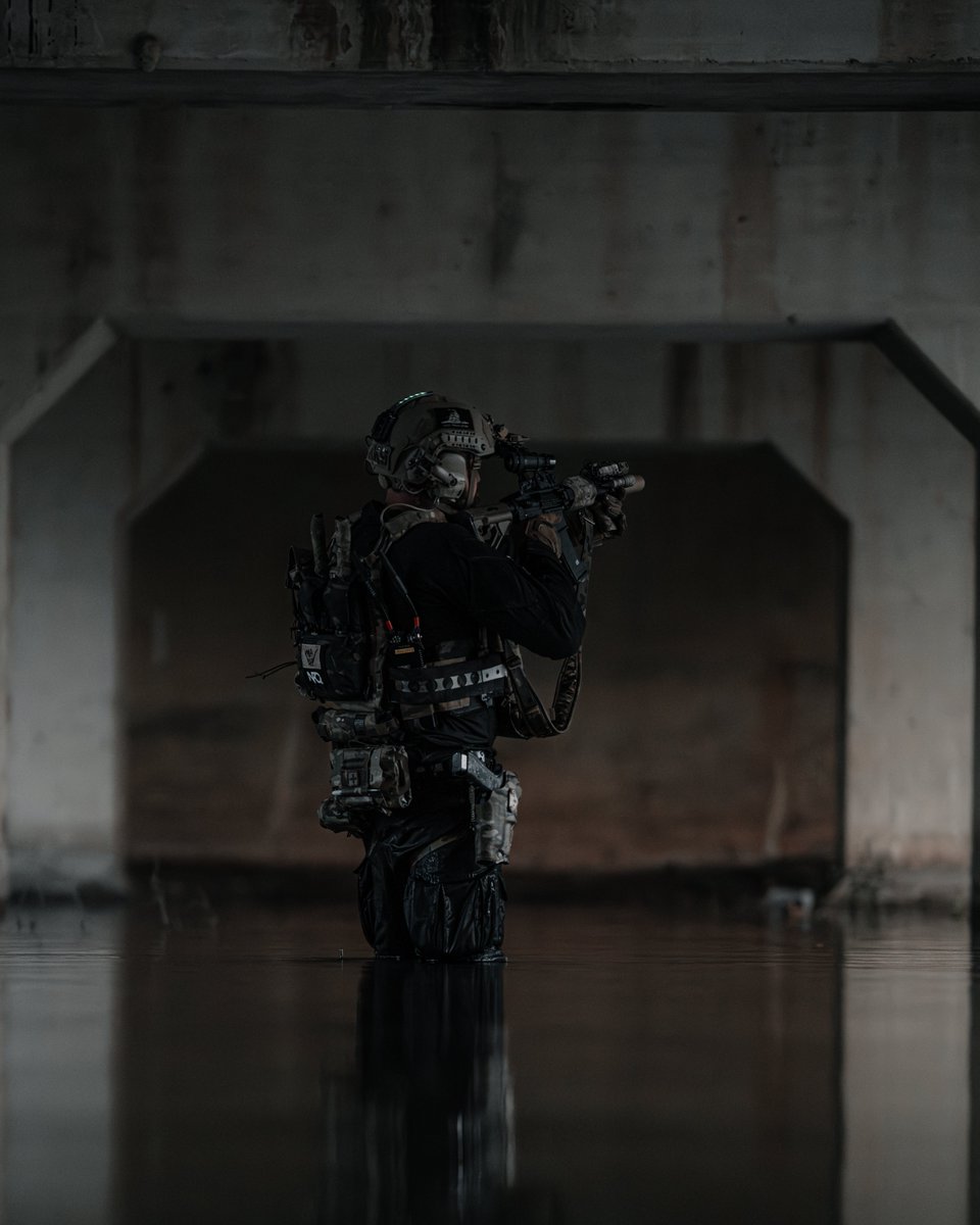 HighSpeedGear's tweet image. Quick dip. 🏊‍♂️

#SpecialOperationsForces #chestrig #usmc #tactical #HighSpeedGear #GearJunkie #duty #madeinusa #tacticallife #train #militarytraining #tacticaltraining #specialoperations #marines #usnavy #taco #dutybelt #usarmy #army #MissionReady #SWAT #swat #lawenforcement