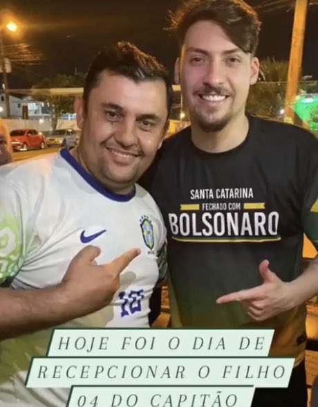 Tão vendo esse pastorzinho de araque, Dirlei Paiz, junto com a cara de 🐭. 

FOI PRESO HOJE por financiar os atos golpistas. 

Comente: BEM FEITO