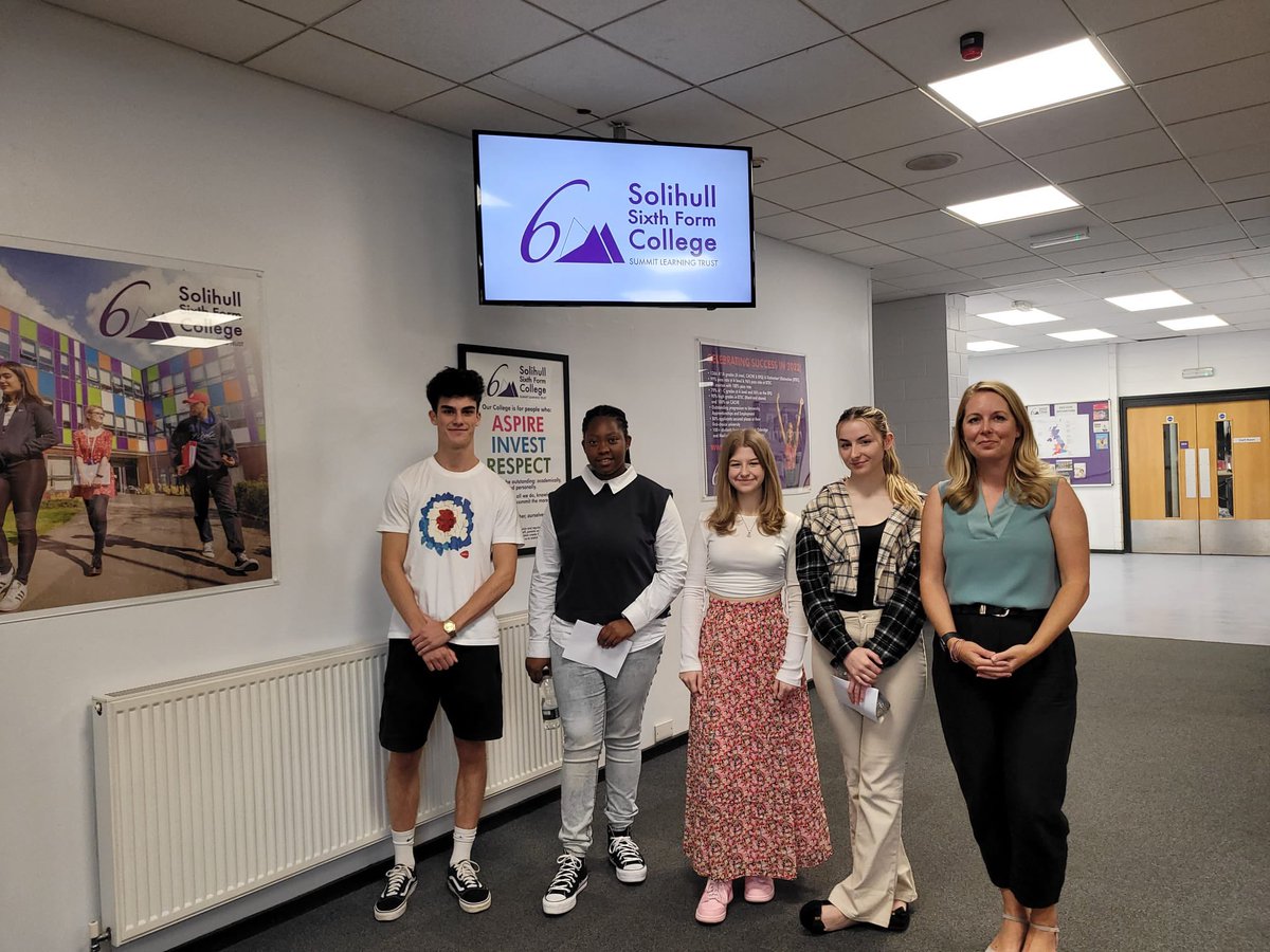 Thank you to @LisaSkyNews @SkyNews for joining us to celebrate our young peoples' results at @Summit_LT @sfcsapply  this morning. Congratulations to everyone who have received results today #AlevelResults #ScalingNewHeights