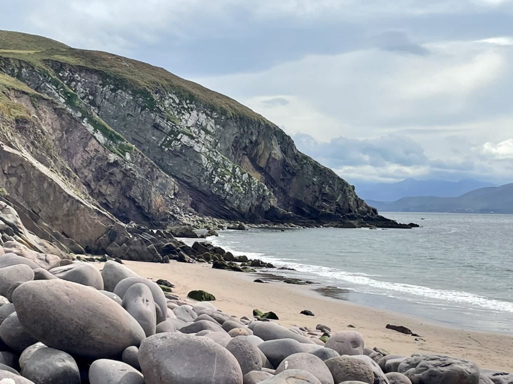 ciaraquill's tweet photo. Minard Castle #Dingle #AnDaingean #Kerry #Ciarraí https://t.co/e299ppukJm