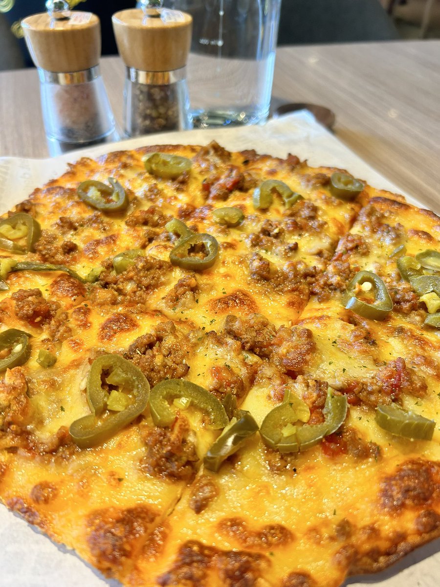 AkiraTJYS's tweet photo. 久しぶりに美味しい“薄餅 Flatbread”食べました！
#薄餅 #Flatbread #MU #孤独 #台湾 https://t.co/1YanwFgwrS