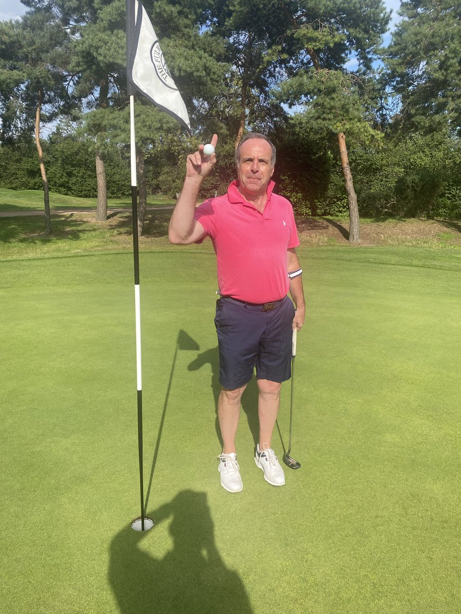 FulwellGC's tweet photo. Congratulations to Ian Blundell getting a hole in one on the 6th hole yesterday #ace #drinksallround #golf #accuracy #fulwell #holeinone https://t.co/Jx613hl4fz