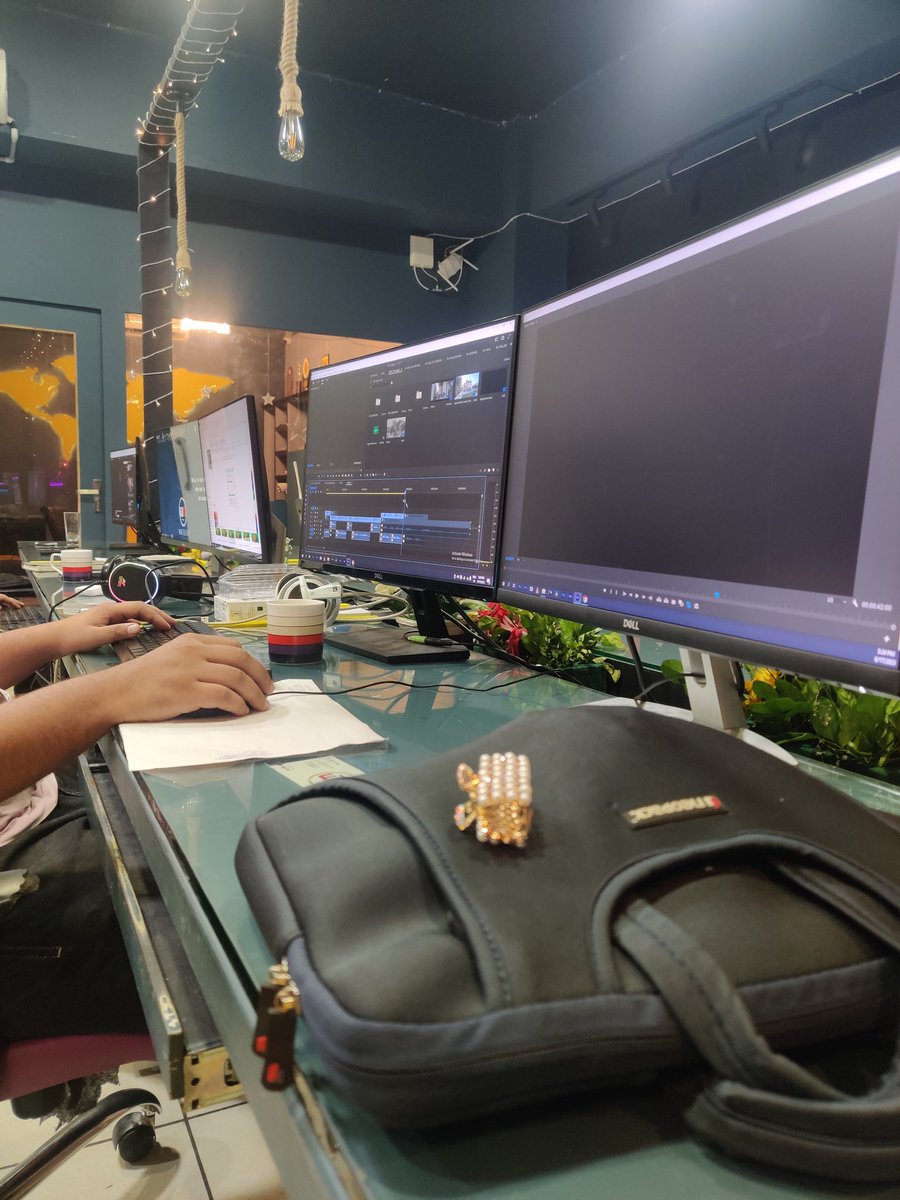 ShutterHeadFilm's tweet photo. #PostProduction #ShutterheadFilms 😇🧿 https://t.co/9IB2FpBjTj