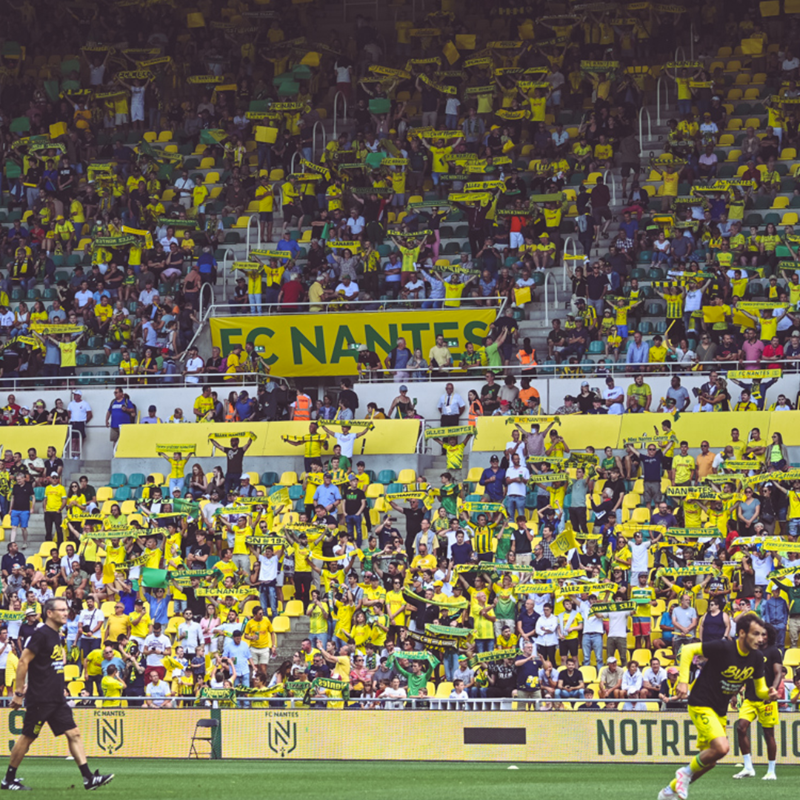 FCNantes's tweet photo. 𝗔𝘃𝗲𝗰 𝗩𝗼𝘂𝘀 🫂
Un plaisir de vous retrouver à la maison 🏠
