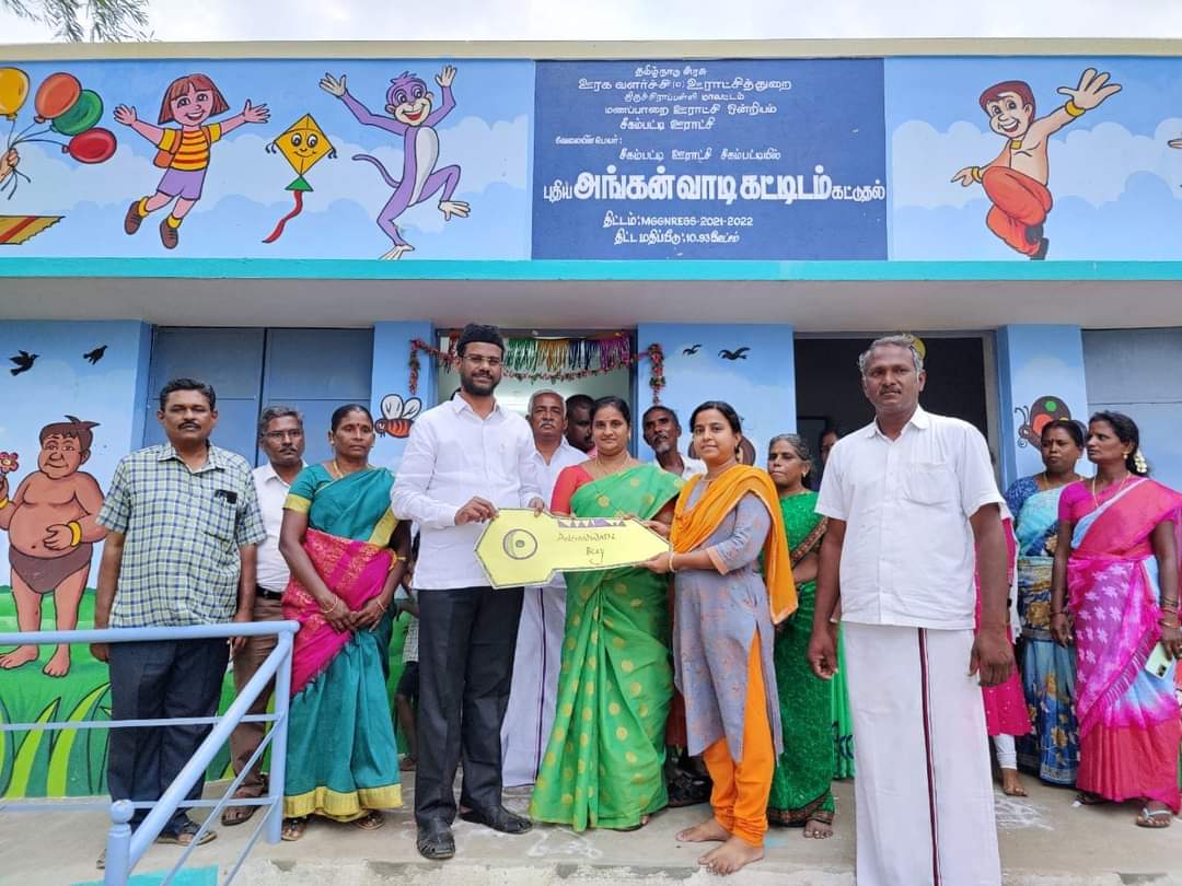 tmmkhqofficial's tweet image. திருச்சி மாவட்டம் மணப்பாறை ஒன்றியம் சீகம்பட்டி ஊராட்சியில் தமிழ்நாடு அரசு மகாத்மா காந்தி தேசிய ஊரக வேலை உறுதி திட்டம் (MGNRC) சார்பில் புதிய அங்கன்வாடி கட்டிடத்தை மனிதநேய மக்கள் கட்சி பொதுச் செயலாளர் ப.அப்துல் சமது MLA  திறந்து வைத்தார்கள்

#mmkmla #abdulsamadmla #tmmkitwing