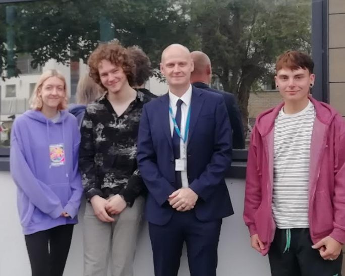 Salisbury6form's tweet photo. "Today has been one of those days when you feel so privileged to work in education! I am delighted with the students at S6C who have gained some excellent results this summer. "

Ben Hillier, Head of College

#salisbury #alevels2023 #btecresults #ctecresults #ResultsDay2023 https://t.co/PLPDFqs9yP