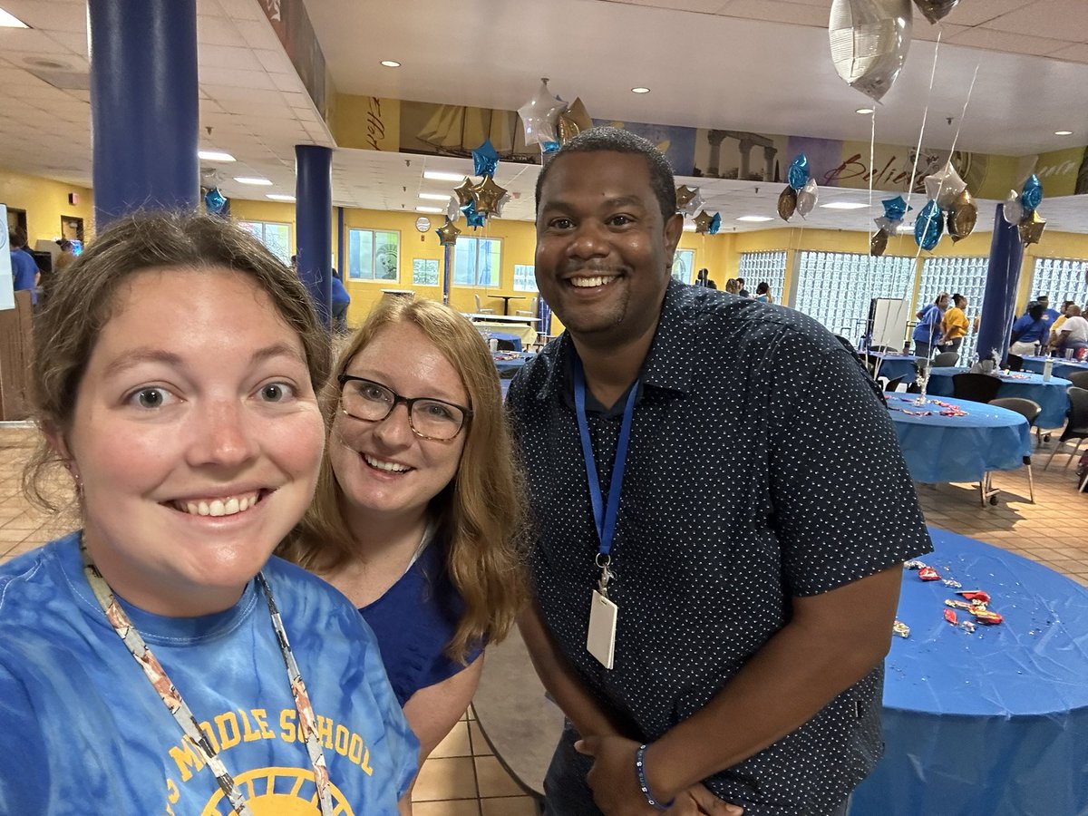 Small but mighty! Science is THE BEST department at Hines <a href="/HinesSpartans/">Hines Middle School</a> <a href="/gatz_lisa/">Lisa Gatz-Daniel</a> <a href="/KristelEpps/">Kristel Epps</a> #hinesiswheretheheartis