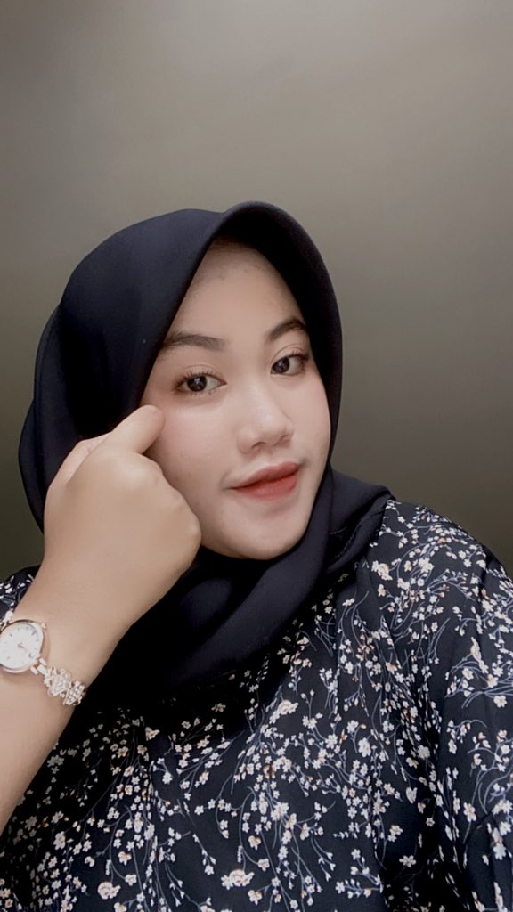 candysadevi30's tweet photo. Mutualan aja ga si Gabut🗿 https://t.co/VUmlFBlhdI