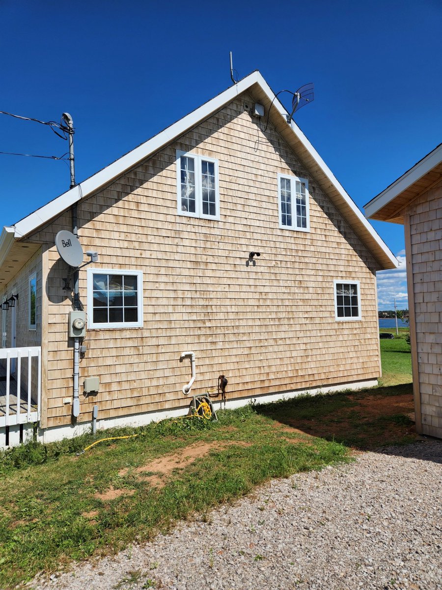 WheelieBinDoc's tweet photo. 🏠✨ Before & After: A Transformation You Have to See! ✨🏠
#PressureWashingMagic #BeforeAndAfter #HomeRevival #CleanExteriors https://t.co/sgBRiZWbK6