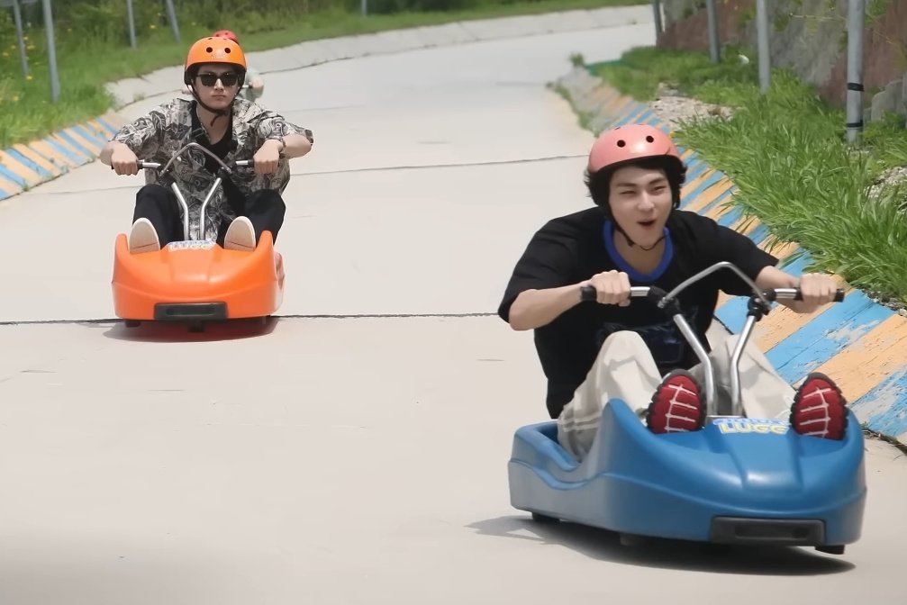 Happiness looks great on them🥺