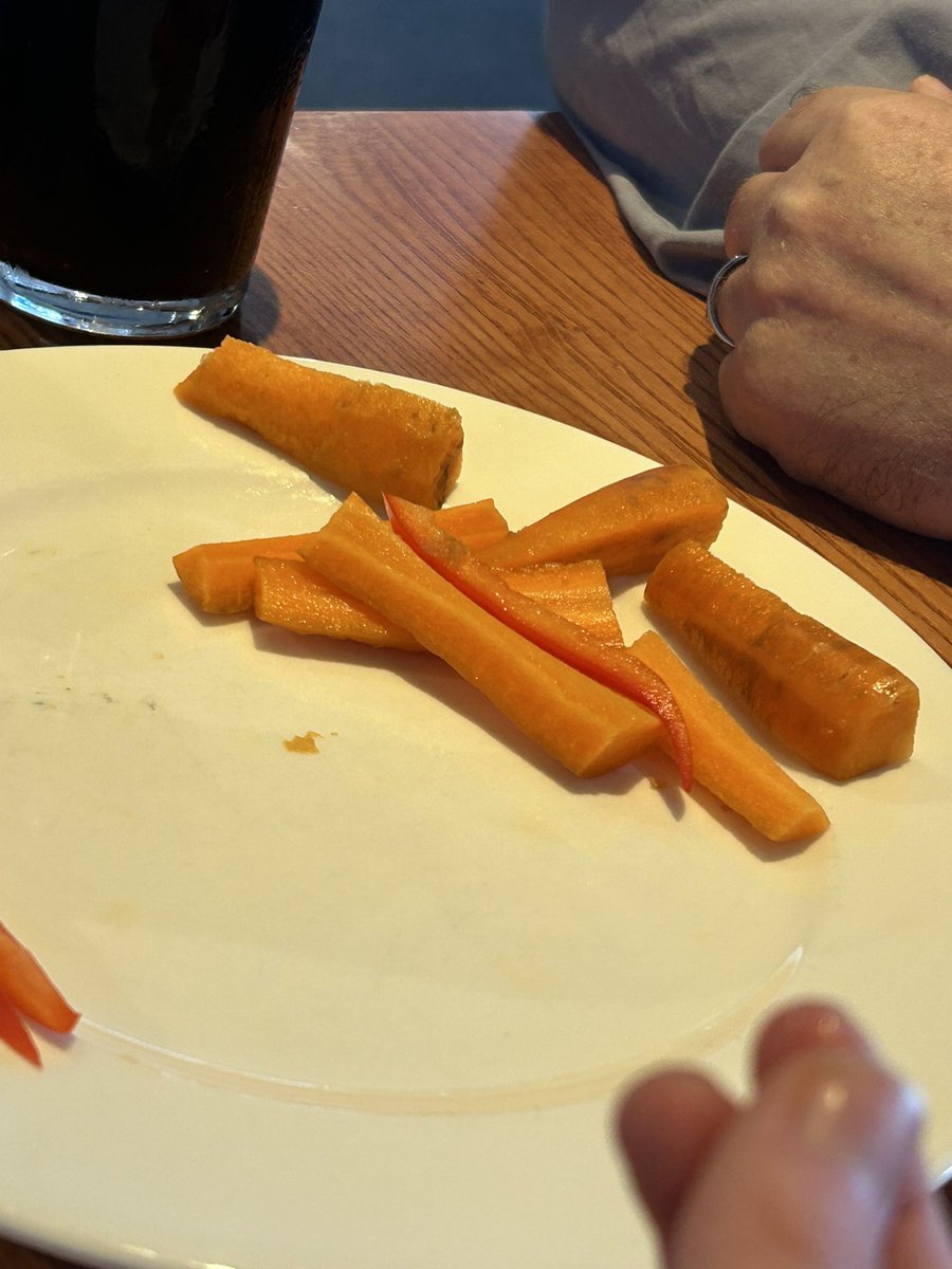 hbwtommo's tweet photo. @beefeatergrill your service today in Torquay is terrible!! 
waited an hour, for what was moldy carrots for a kids starter?? and then all the main meals came out and no kids main? who would make a 6 year old, watch adults eat for an extra 20+ mins w/no food? disgraceful… https://t.co/GqUFcPOTGn
