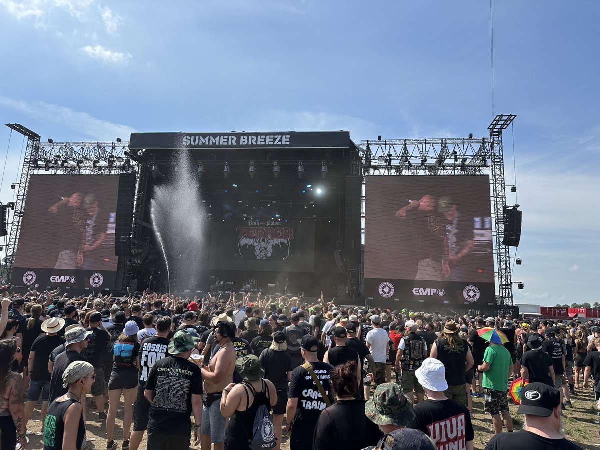 „Always against the odds, one with the underdogs” <a href="/terrorhardcore/">𝔱 𝔢 𝔯 𝔯 𝔬 𝔯</a> thank you guys! #sboa #summerbreezeopenair