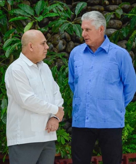 Incansablemente luchan por 
#Cuba 🇨🇺 
#YoSigoAMiPresidente