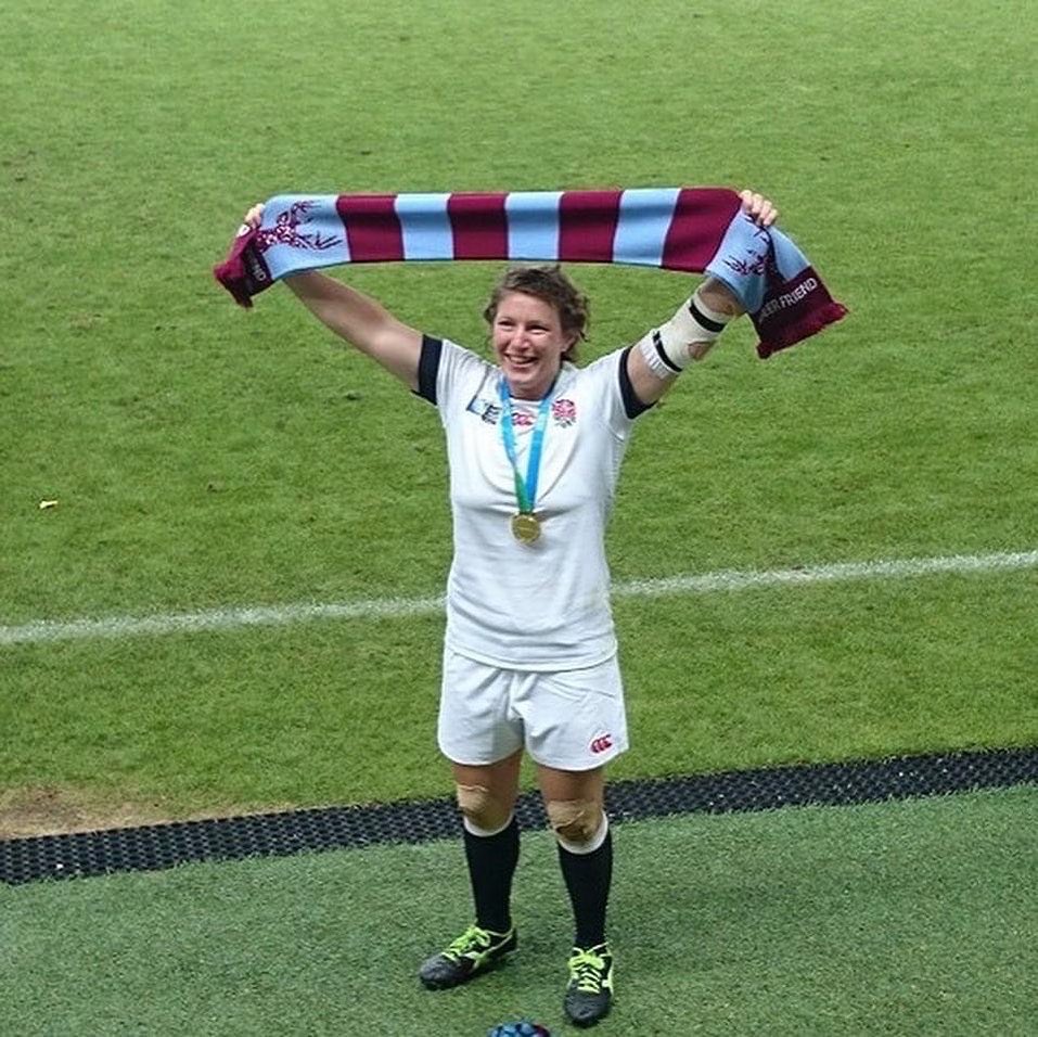 RockyClark_1's tweet photo. 🤩This day 9 years ago was the best day of my life.
🏆I achieved every ambition and life goal in 80 minute game.
🥇I became a World Cup champion alongside my team mates, 3 rd time lucky for me
🌹So honoured to represent my country with these incredible women @EnglandRugby https://t.co/mBvpR9F8sv