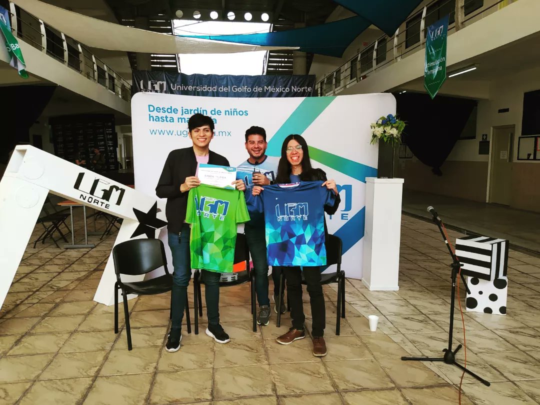 yleniabandaofi2's tweet photo. Gracias @ugm_norte, estuvo muy divertido, chequen el programa en Facebook como "¿Pa' cuando el título?" 🤟✨
#ylenia2023 #yleniafamily #yleniabanda #cdp #cielodepapel #ugmnorte #orizaba https://t.co/fY9ow80nbZ