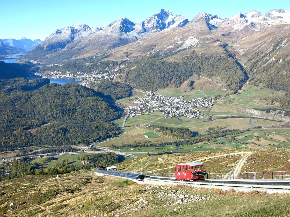 Great view from Muottas Muragl 🇨🇭
#muottasmuragl #stmoritz #Switzerland #funicular