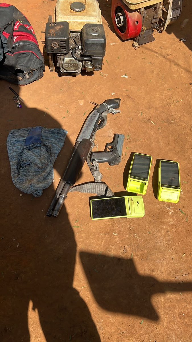 eye_unit's tweet photo. 15/08/2023
Various Law Enforcement Agencies and Security Service providers responded to the call. The operation was conducted around old mine shafts and dumps in the outskirts of Johannesburg. The illegal mining operations will be disempowered and ultimately destroyed.
(1/2) https://t.co/NnRurMKKkX