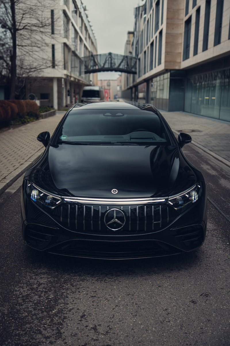 GuenterMerk's tweet photo. After &amp; Before - Mercedes-AMG EQS 53 4MATIC // @MercedesAMG @MercedesBenz_DE @MercedesBenz  #eqs53 #amg #cars https://t.co/D6J7ladLtP
