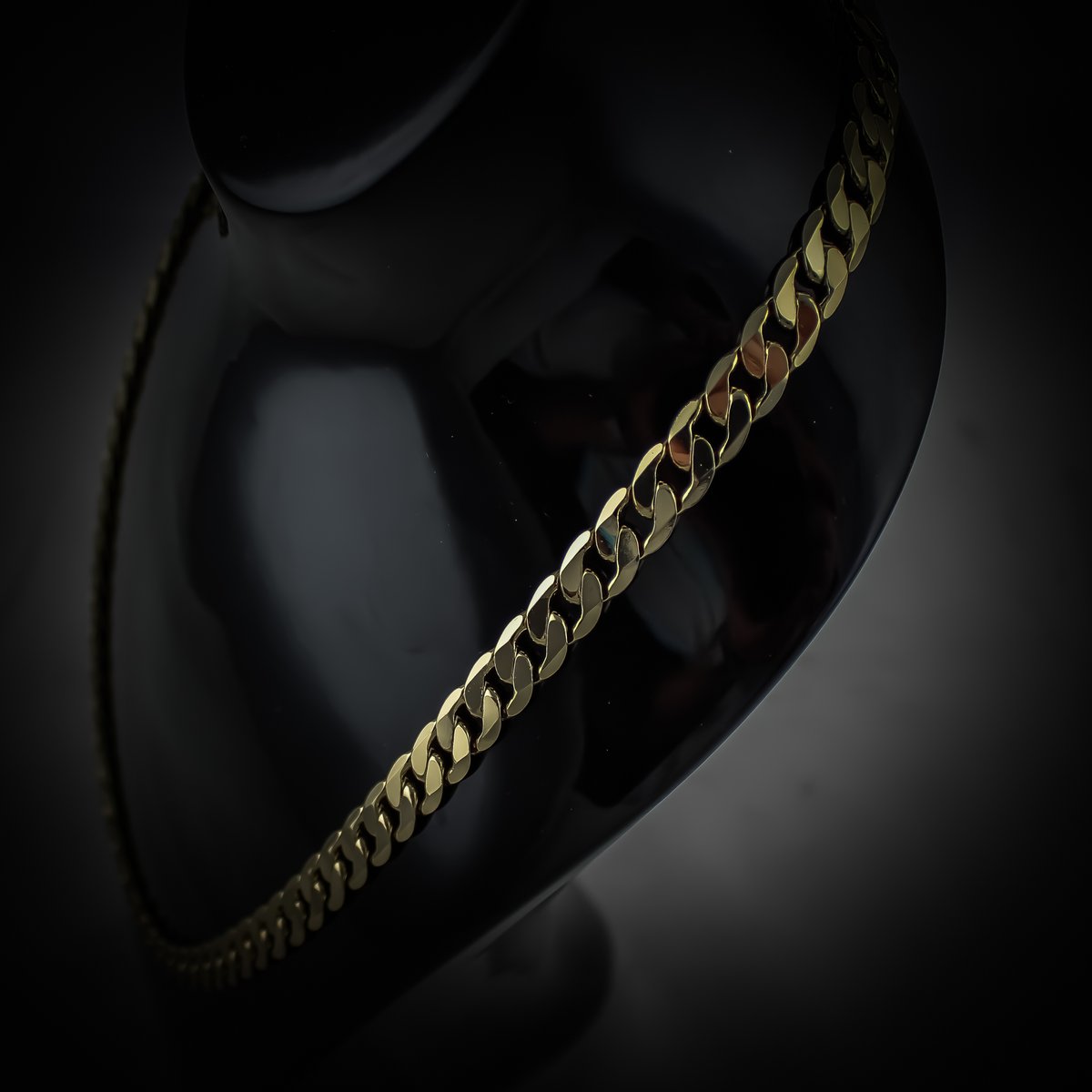 jvjewellers's tweet photo. NEW IN: 18ct Gold Bonded Curb Chain 🔥
https://t.co/qJ1We4I4Am
#UrbanCollection #Urban #Jewellers #Jewellery #Gold #GoldBonded #Chain #Curb #GoldChain #CurbChain #Fashion #Style #Bling #Drip #Dope #Luxury #Rare #Vintage #Classic #Classy #Class #ForSale #MensWear #HipHop https://t.co/xqjLh0mrKC
