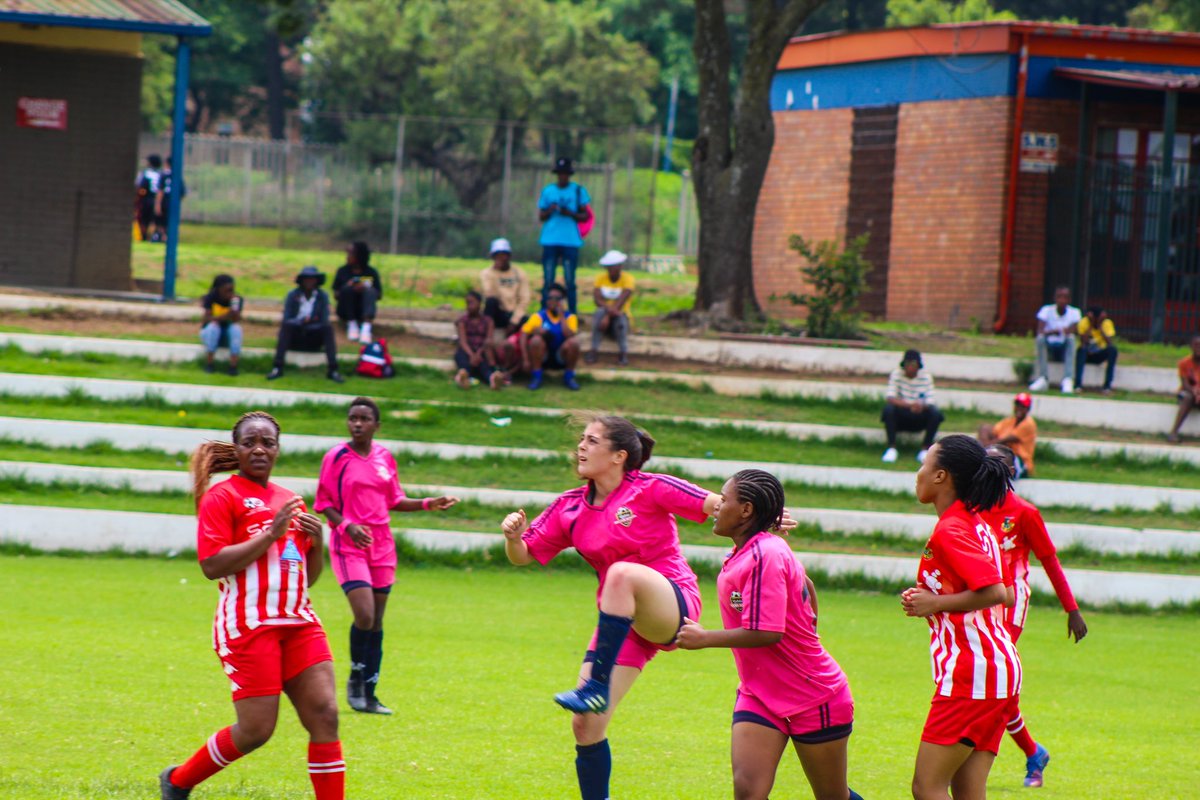 GWST_2022's tweet photo. Few more weeks till the registration closes 2023 here we go 😎

⚽️⚽️⚽️

🦅

#roadtogwst
#aprestigioustournament
#gwst

🏆 https://t.co/mO3nbfTeBn