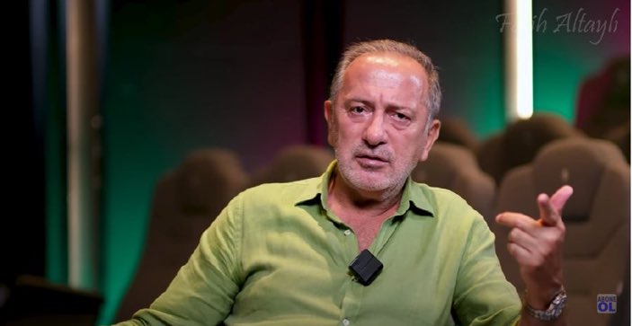 🗣️İkbal Gürpınar’ın “15 Temmuz'u Suriyeliler sayesinde kazandık” sözlerine Fatih Altaylı:

"15 Temmuz'da 260 şehidimizin arasında niye 1 tane Suriyeli yok. Bunlar evliya mı, kurşun geçirmez mi? Madem o kadar iyi savaşçılar niye ülkelerini korumadı bu alçaklar?“