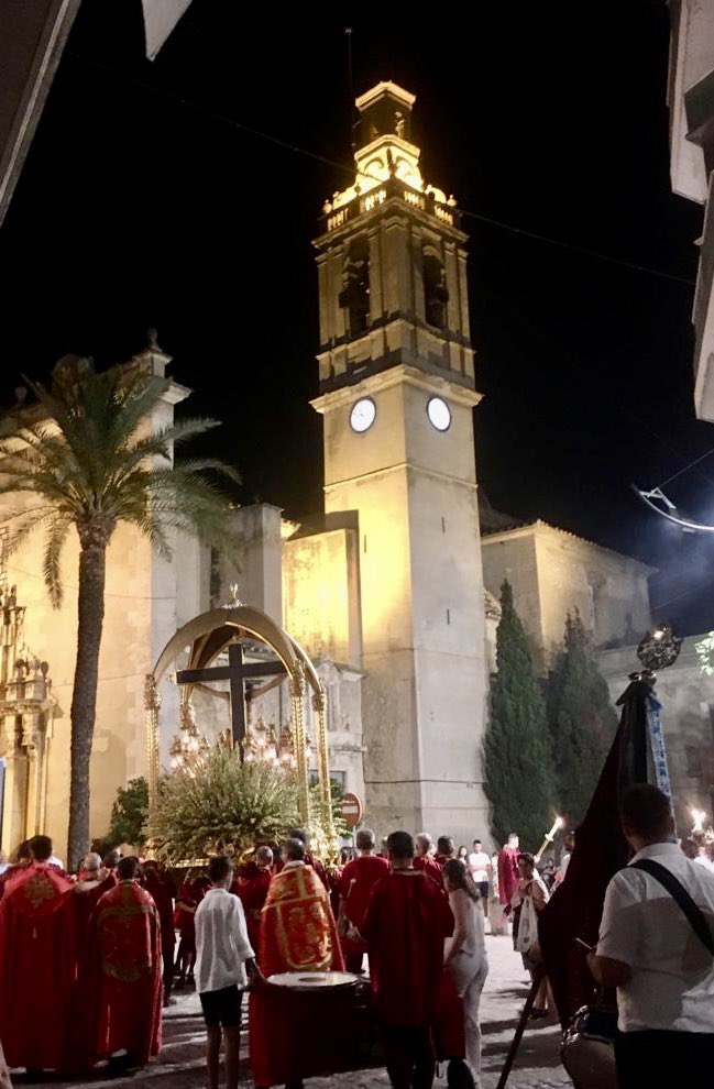 ConeixAlbalat's tweet photo. 𝗟𝗮 𝗽𝗿𝗼𝗰𝗲𝘀𝘀ó 𝗱𝗲𝗹 𝗦𝗮𝗻𝘁í𝘀𝘀𝗶𝗺 𝗖𝗿𝗶𝘀𝘁 𝗱𝗲 𝗹𝗲𝘀 𝗖𝗮𝗺𝗽𝗮𝗻𝗲𝘀

Cada 17 d’agost a les nou de la nit es realitza a la nostra vila la manifestació de la fe i devoció més important de l’any, es tracta de la processó del Santíssim Crist de les Campanes. https://t.co/8APU1QbhSI