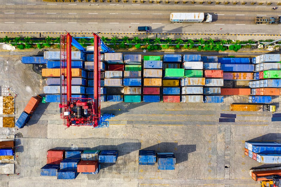 tcb_group's tweet photo. Through all of our hubs across the UK, Ireland and Singapore we provide the competitive edge for distribution throughout Europe, Asia and globally.

Offering the full range of road, air and sea freight services. We provide supply chain solutions that put you in control. https://t.co/a81XIpXJpT