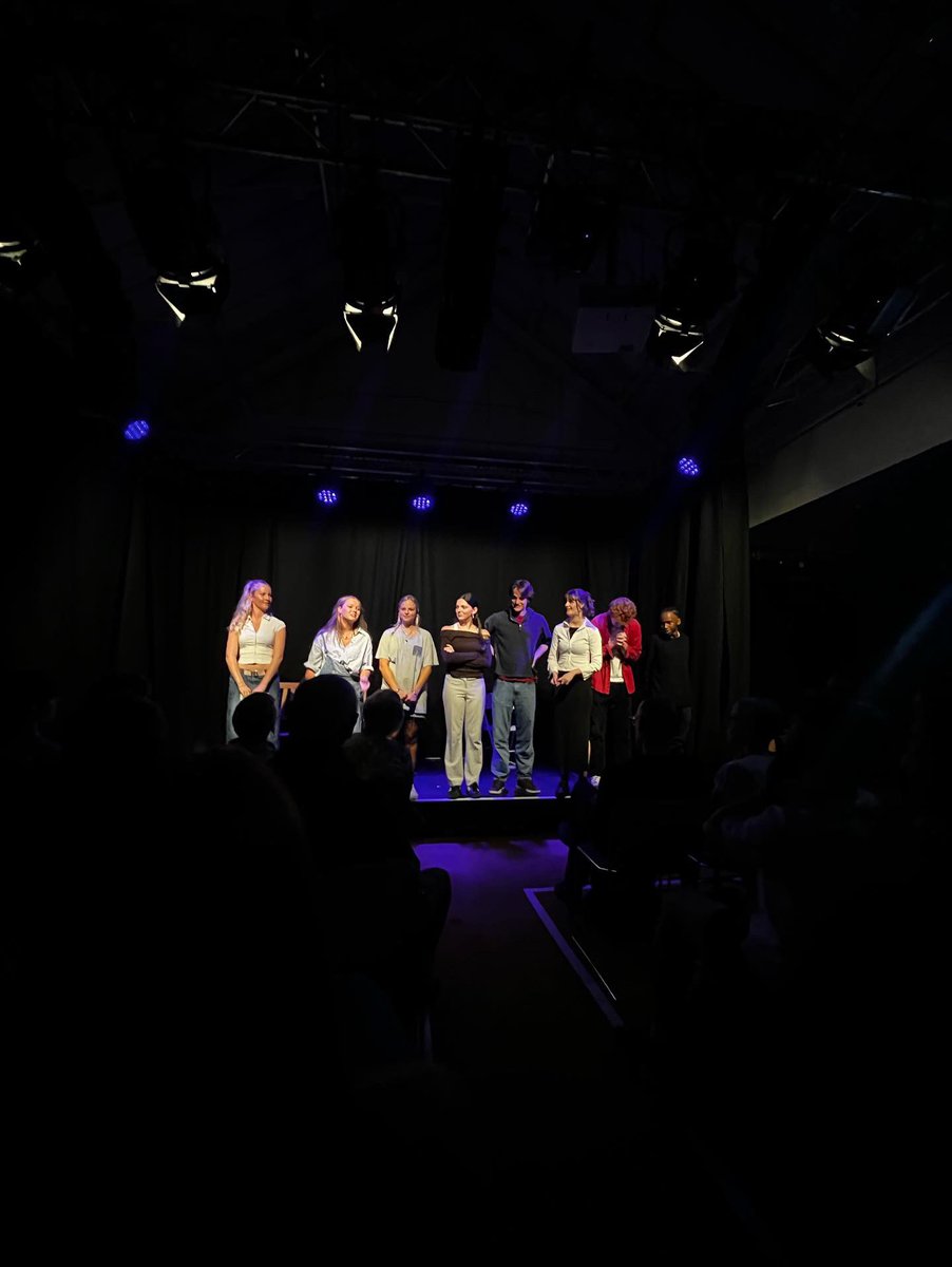 Here you come Again tweet media