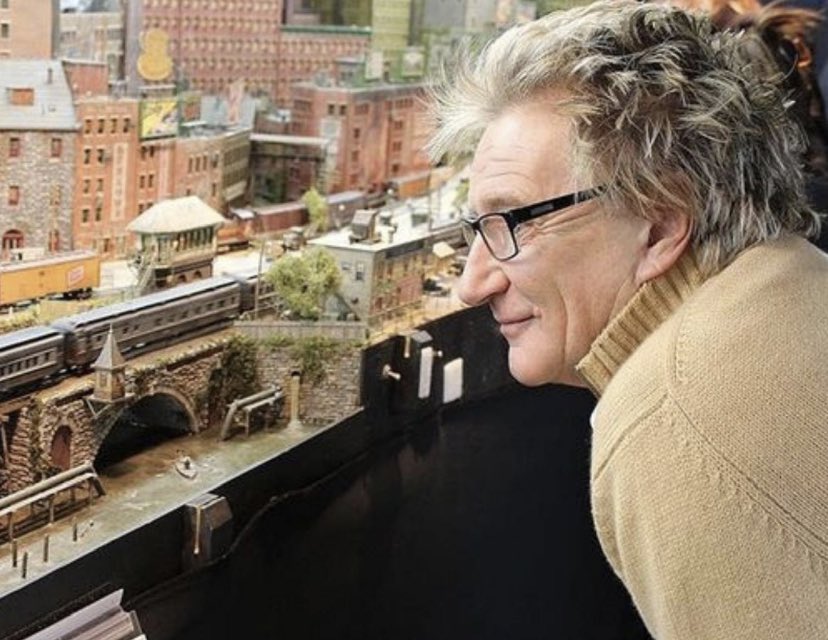 TonyKnightRider's tweet photo. @NoContextBrits Rod Stewart @rodstewart https://t.co/tu2naBY52z