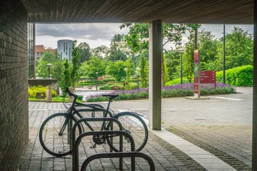 The Best Student Campus in Ireland!

Don't take our word for it - its one of the five awards that we won at the Education Awards 2023

We're so proud of our stunning campus &amp; sharing it with the UL and local Limerick communities ul.ie/news/ul-takes-…
#Ireland #StudyatUL