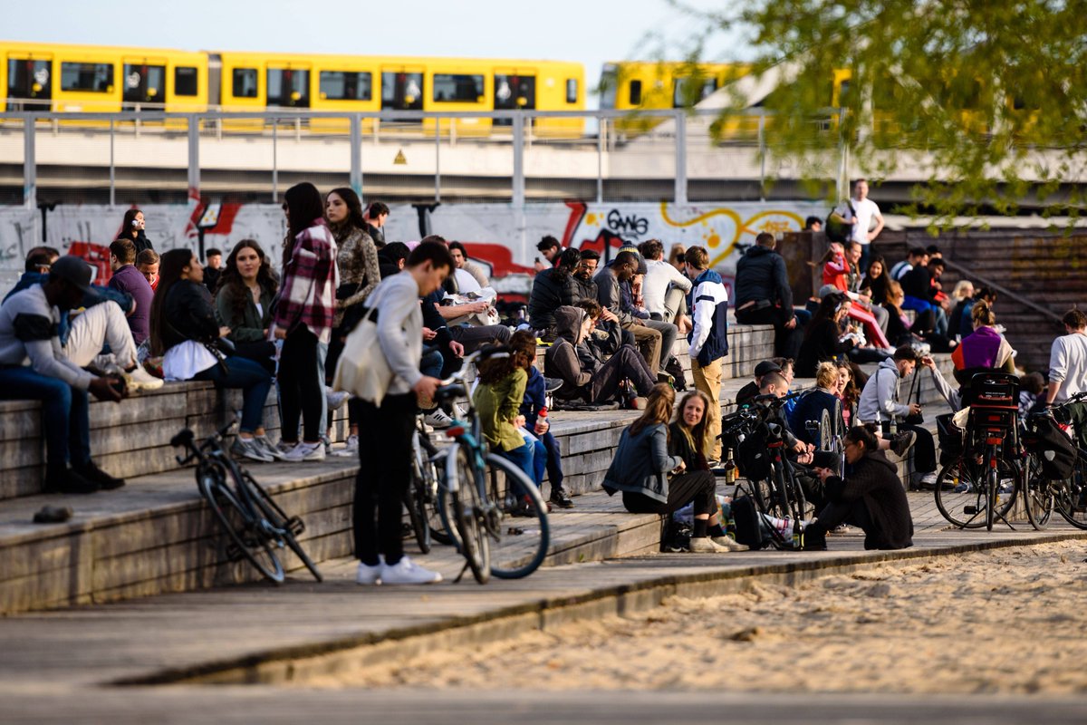 theberlinermag's tweet photo. News latest: 📉 Germany slips down expat ranking for being “unfriendly” and “complicated”
🌎 The country has just ranked a 49/53 in a recent survey among foreign students and employees.
#EXBnews #expatgermany #berlinews
https://t.co/C0ww9iOXK5 https://t.co/7x6jlky3mG