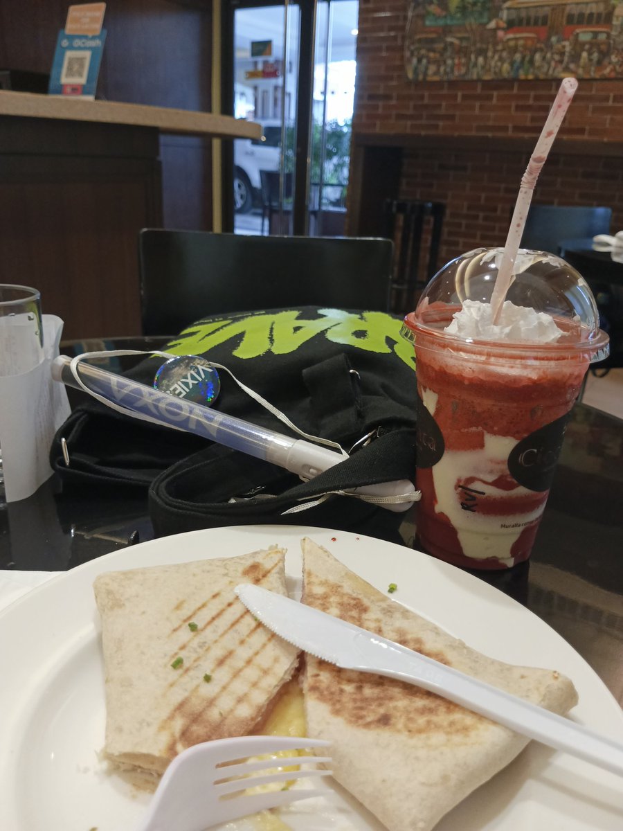 Galingan nyu nalang <a href="/vxonofficial/">VXON</a> 
Hehehe...di ako mkkpasok ih...

Dito nalang ako sa katabing building tumambay... 

#vxon