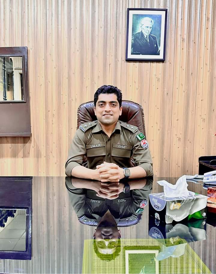 SindPolice15's tweet photo. DSP-UT Mr. Umair Bajari SPS 

#PunjabUTship #MultanDiaries
#SindhPolice
#PunjabPolice
@umair_bajari https://t.co/DOTN7qmT8n