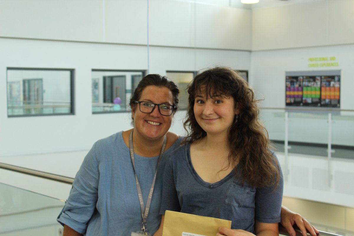 UTCSouthDurham's tweet photo. Congratulations to our Sixth Form students on your amazing results, weโre so proud of you! โค๏ธ๐ฅณ
#ThinkUTC #UTCSD #Careerandlifeready #UTCdestinations @UTColleges https://t.co/I88GN2aGin