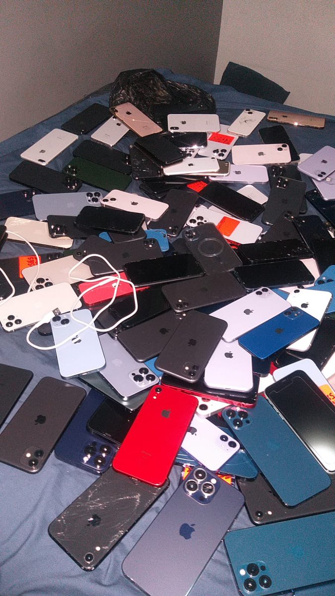 eye_unit's tweet photo. 16/08/2023

@eye_unit Intercepted information regarding a large iphone theft syndicate, the team swifty mobilized and traced a suspect to a high rise building in the Joburg CBD. Over 160 suspected stolen iphones were recovered and 1 foreign national detained. 
(1/2) https://t.co/gLRjNWk0oR