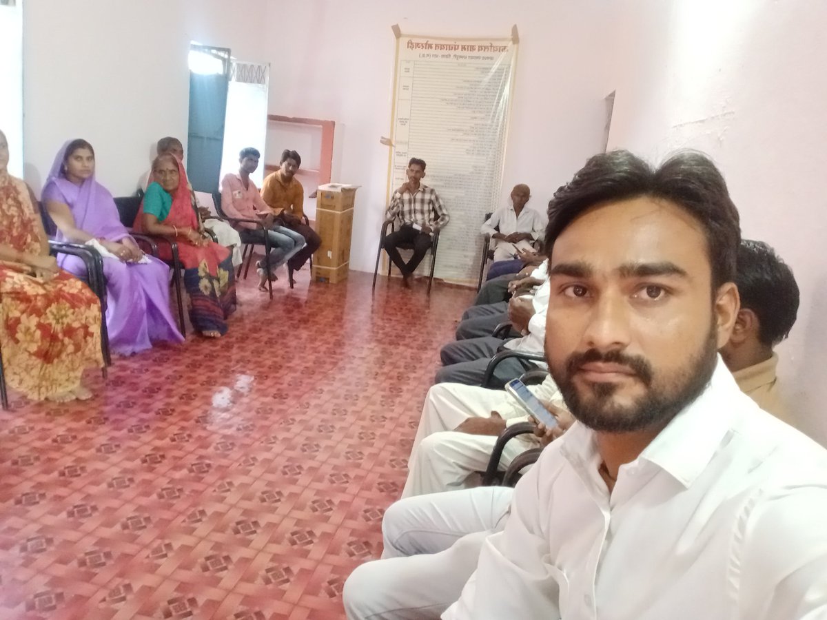 bhagore_arvind's tweet photo. आज ग्राम पंचायत मोरगढ़ी में ग्राम सभा का आयोजन किया गया जिसमे ग्राम सभा में लोगो को पैसा एक्ट कि समितियों के बारे में बताया गया ओर पैसा एक्ट कि समितियों का फायदा लोगो को मिल रहा है शांति एवम निवारण समिति के द्वारा लोगो के आपसी झगड़े सुलझाया जा रहा है मोबिलाइजर अरविंद भगोरे https://t.co/zjzL09zf9m