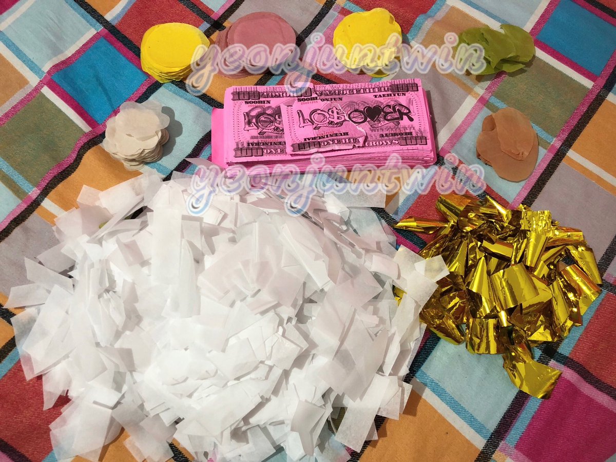 drunkyeonjun's tweet photo. TXT GIVEAWAY‼️

2 winners (1 for 6 confettis and 1 for 1 loser lover bill)

- mbf
- like &amp; rt
- ends on aug. 22

winners must be willing to pay sf!

good luck 🤍 https://t.co/E3ROUUmSJ1