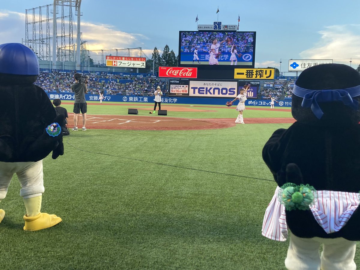 本日、ヤクルト球団応援ソング 『We Are The Swallows』を作って