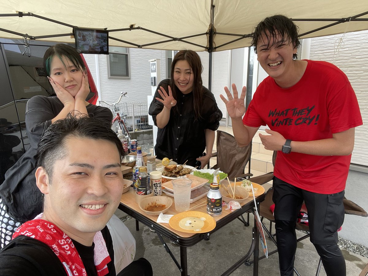 shogo_ck's tweet photo. 水掛け祭りin我が家
#後ろの甲子園がいい味出してる https://t.co/iqwjQf1RQo