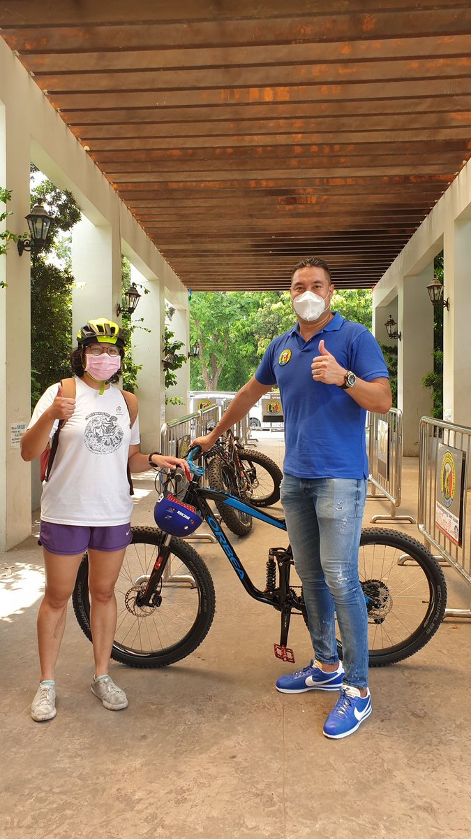 Keisha_Geisha's tweet photo. 3 years ago, San Juan was one of the first cities brave enough to put up pop-up bike lanes in Metro Manila amidst the pandemic. Other cities looked at SJ for inspiration - they were so ahead!

To see them go backwards is heartbreaking. I hope @sanjuancityncr does better. https://t.co/wmgN69mD1I