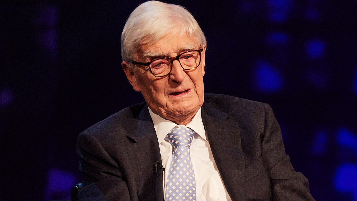 BREAKING Sir Michael Parkinson dies aged 88 as fans pay tribute to TV legend

mirror.co.uk/3am/celebrity-…