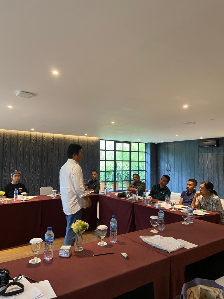 Sharing kelola media online bareng media Timor Leste. Masih butuh banyak dukungan untuk media negara tetangga ini. Baik support pengelolaan konten, distribusi, teknologi hingga monetisasi