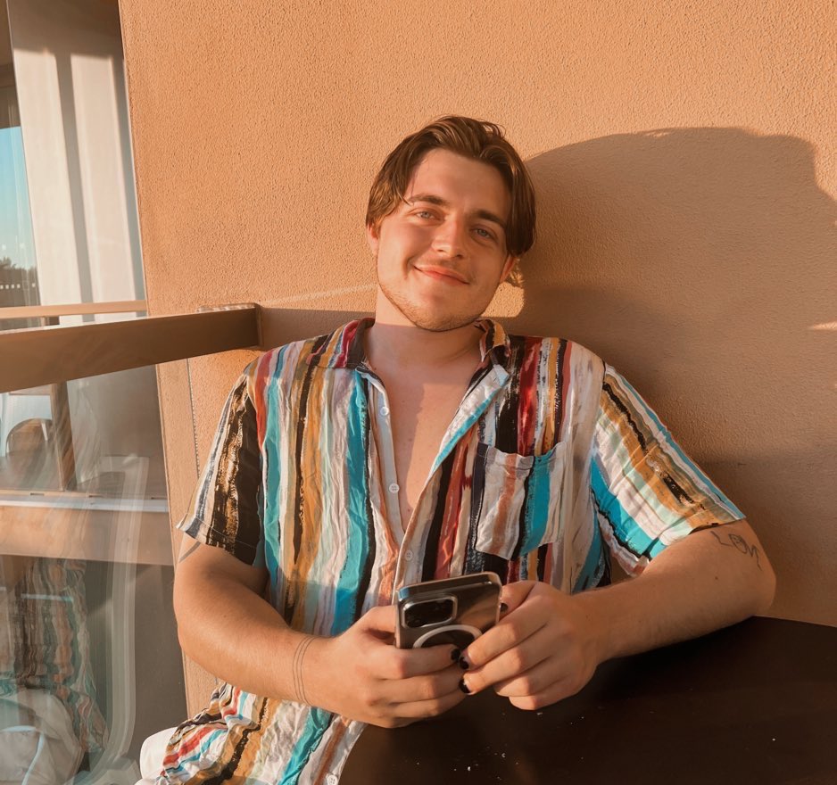 Digi (Delusional) tweet media