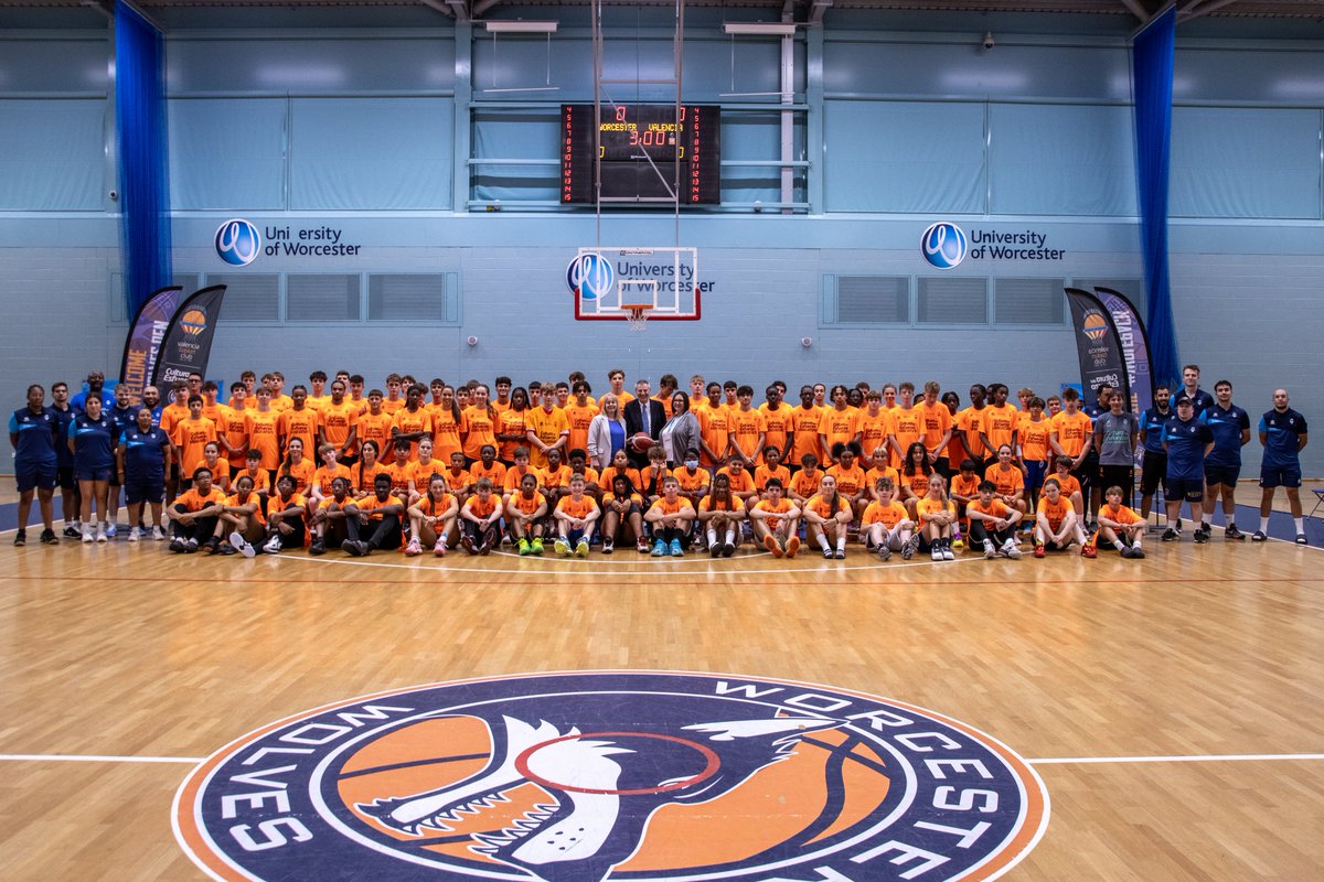 We had our traditional Worcester Valencia Camp group photo at the Arena. 

So many new friendships and bonds have been built from our ever growing basketball family.  

#WorcesterValenciaCamp