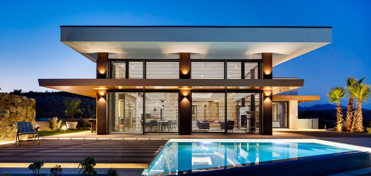 GriesserIB's tweet photo. ¿Te imaginas la luz que debe entrar en esta casa? 👉 impresionante proyecto de @Cacopardo_Arq en #Mijas (Málaga) con Certificación #Passivhaus.
#Griesser #InspiredByTheSun #controlsolar #Metalunic #arquitectura #diseño #arquitectura https://t.co/2j0fPccN3t