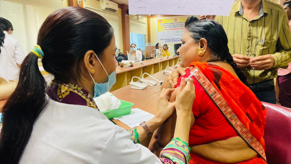 mp_iec's tweet photo. @NCDCgov के मार्गदर्शन में @NHM_MP,पशुपालन विभाग,नगर निगम और @PATHtweets संस्था के संयुक्त तत्वाधान से रेबीज प्री-एक्सपोज़र प्रोफ़ाईलेक्सिस टीकाकरण शिविर का आयोजन आप भोपाल में किया. 150 से भी अधिक लोगो को रेबीज का पहला टीका लगाया गया.
@NHM_NCD_II_MP
@healthminmp
@NHM_MP https://t.co/uza5Ui1l1b